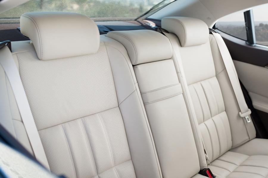  Lexus ES300h 2016 года  (фото 6 из 22)